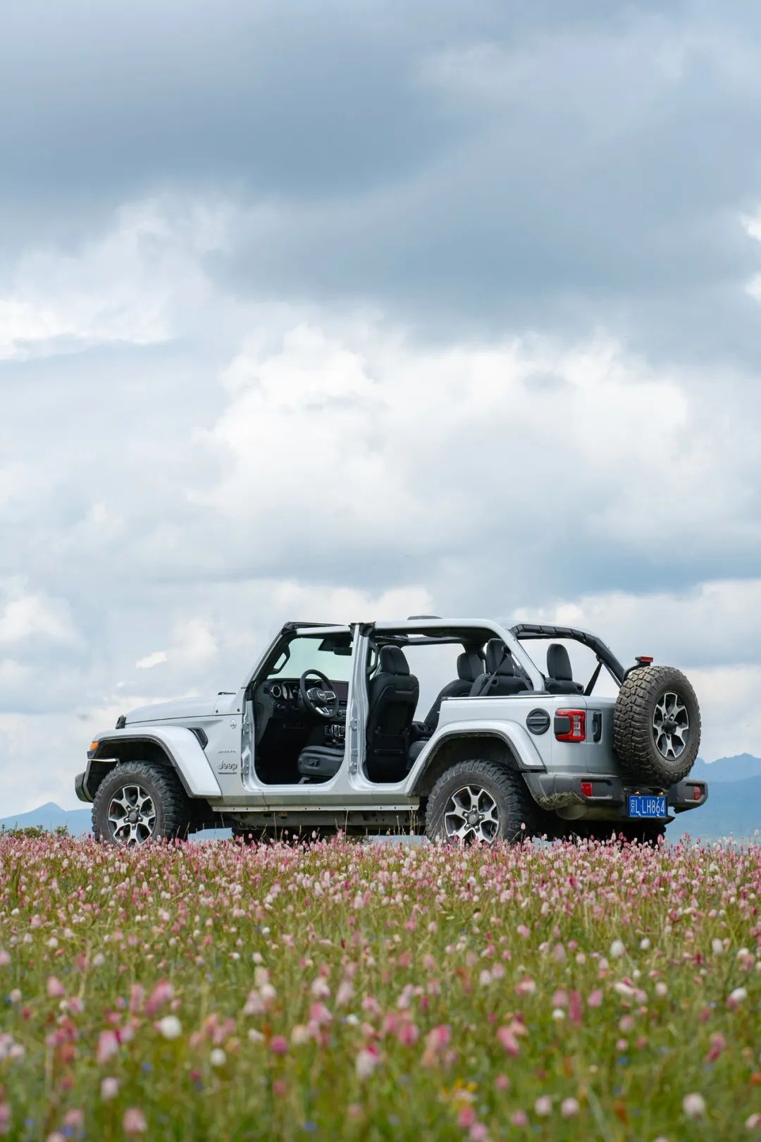 可城，可野，高海拔试驾新款牧马人