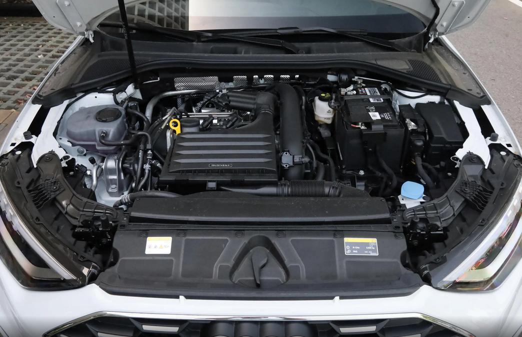 奥迪a3sportback35tfsi,奥迪a3sportback两厢2020款落地价