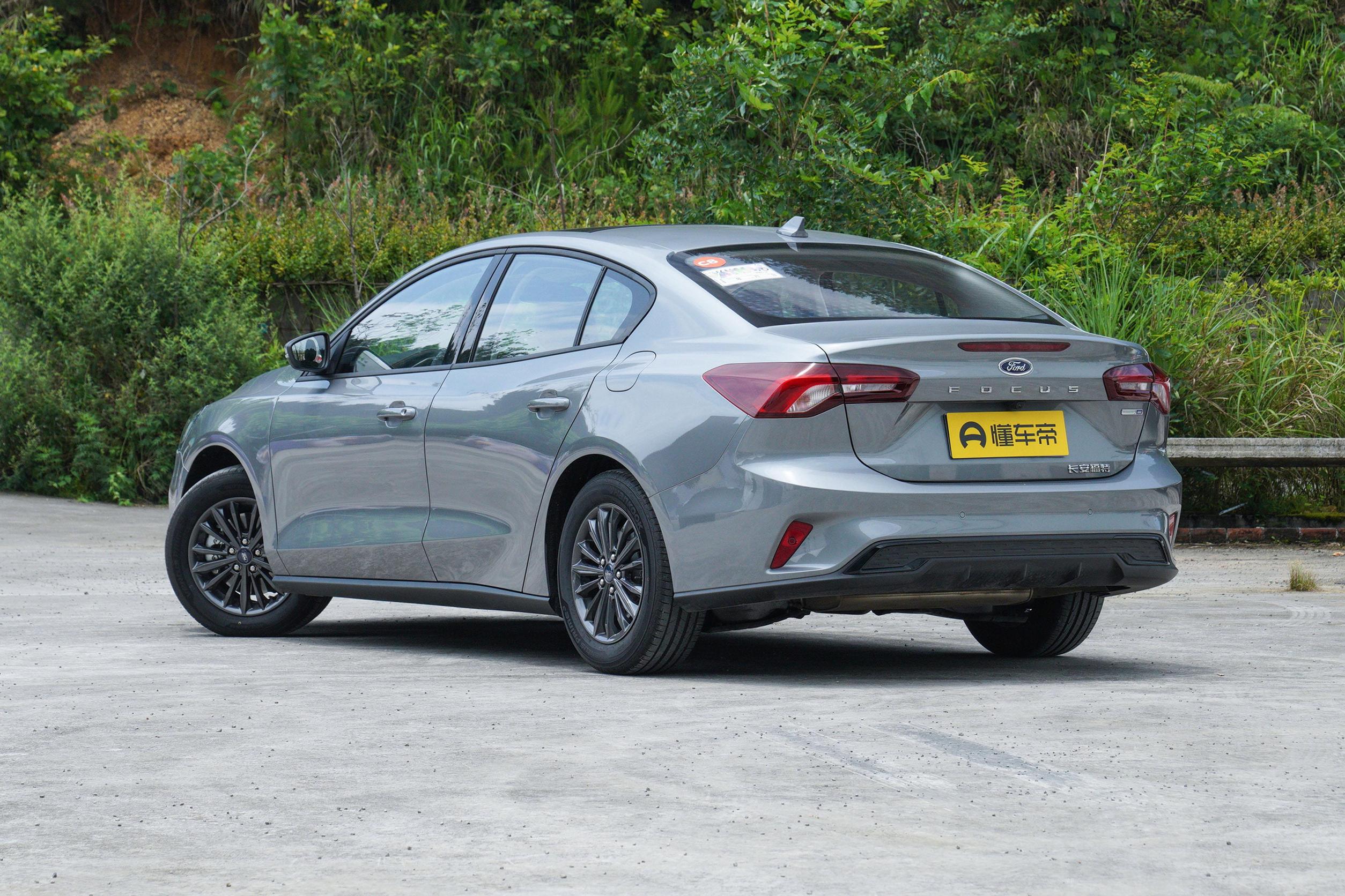 福克斯漂亮内饰,福克斯帅不帅