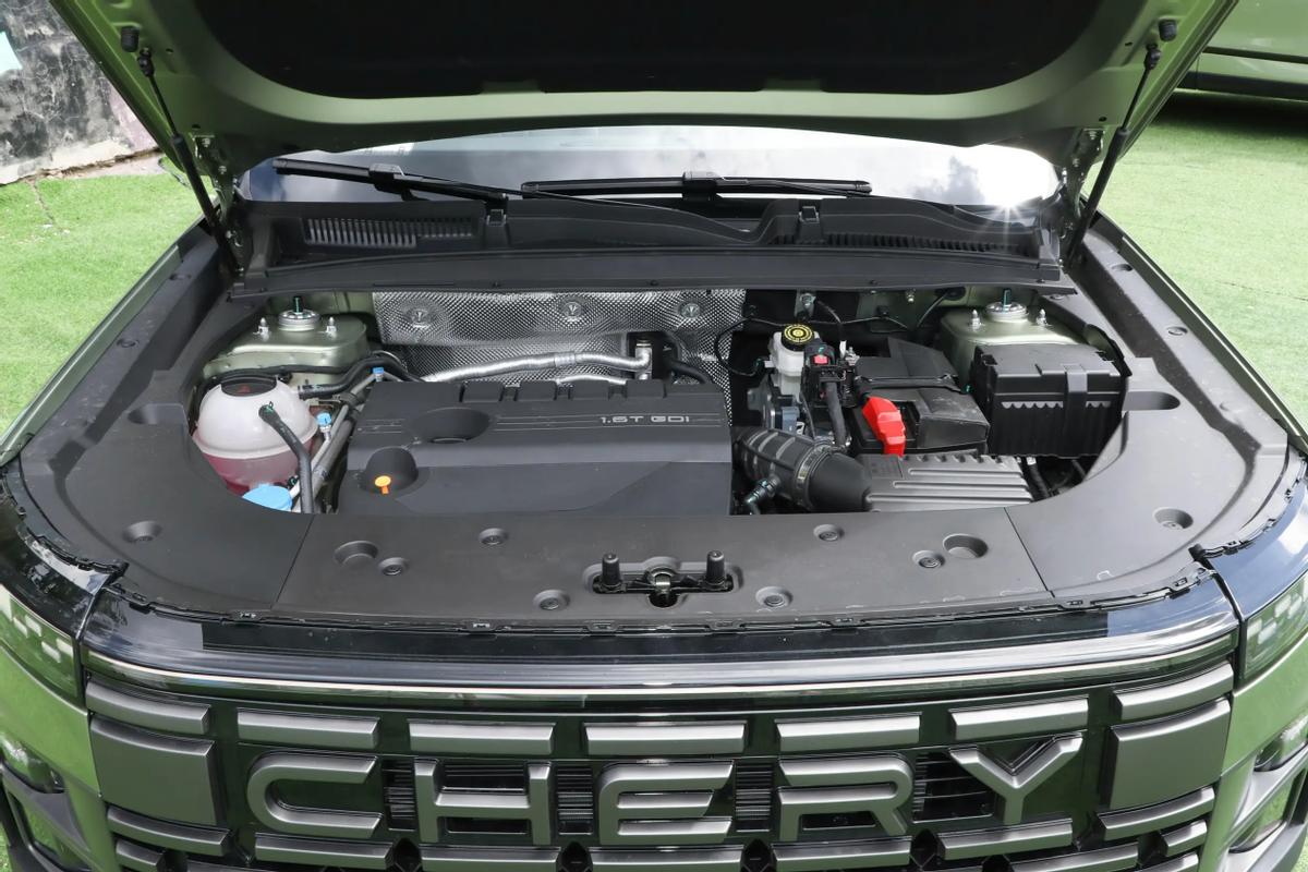 哈弗大狗哮天犬对比奇瑞瑞虎8,哈弗大狗追猎版与奇瑞瑞虎8