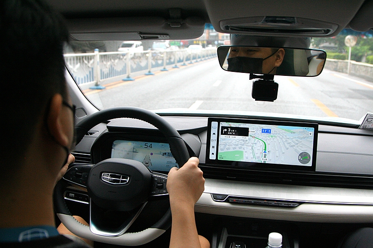 吉利帝豪雷神l混动满电油耗实测,吉利帝豪雷神l混动版怎么样