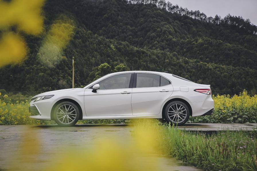 昔日对手再相逢！全系2.0T新一代蒙迪欧和凯美瑞谁更值得入手？