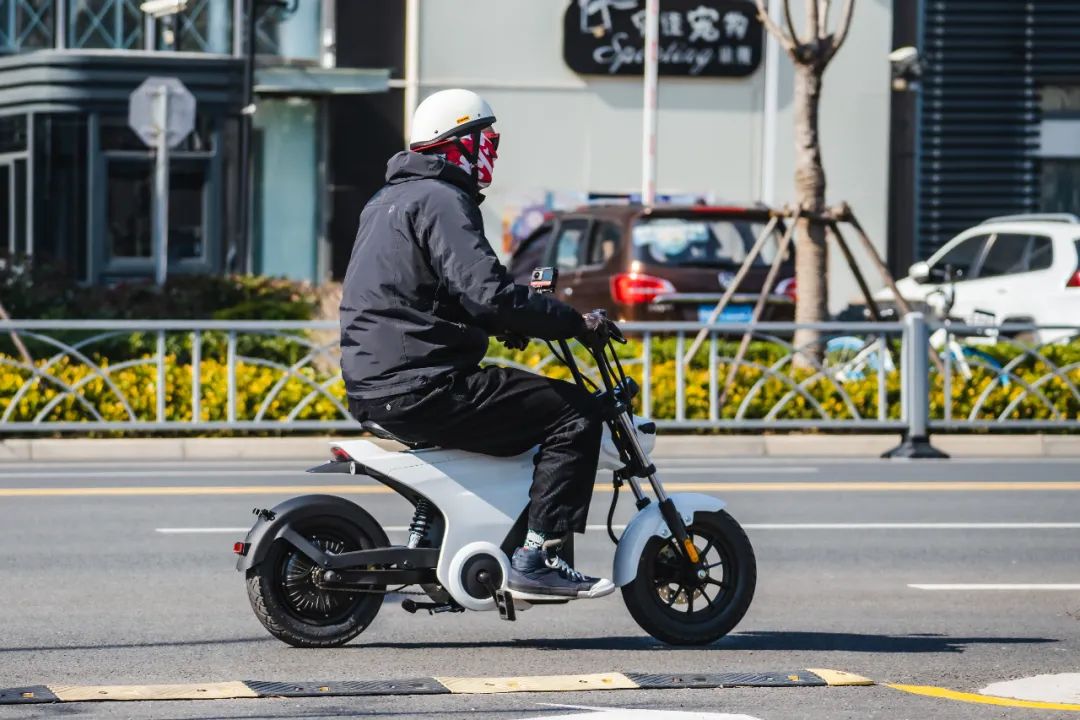 最受人喜欢的十款两轮电动车,复古跨骑两轮电动车