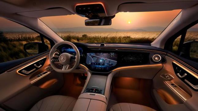 22款奔驰eqe350豪华版怎么样,全新奔驰eqe纯电suv