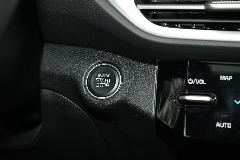 全新起亚k3用车真实感受,跑了十万公里的起亚k3值得买吗