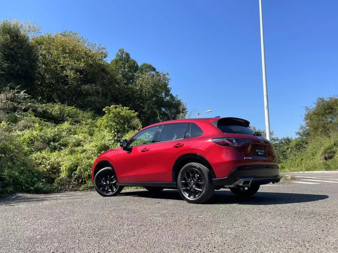 致在混动试驾第一视角,致在智享版和hrv劲潮版