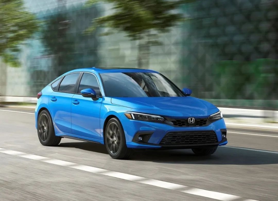 全网首发新出行实车体验零跑c01,又好开又省油的零跑c01增程版来了