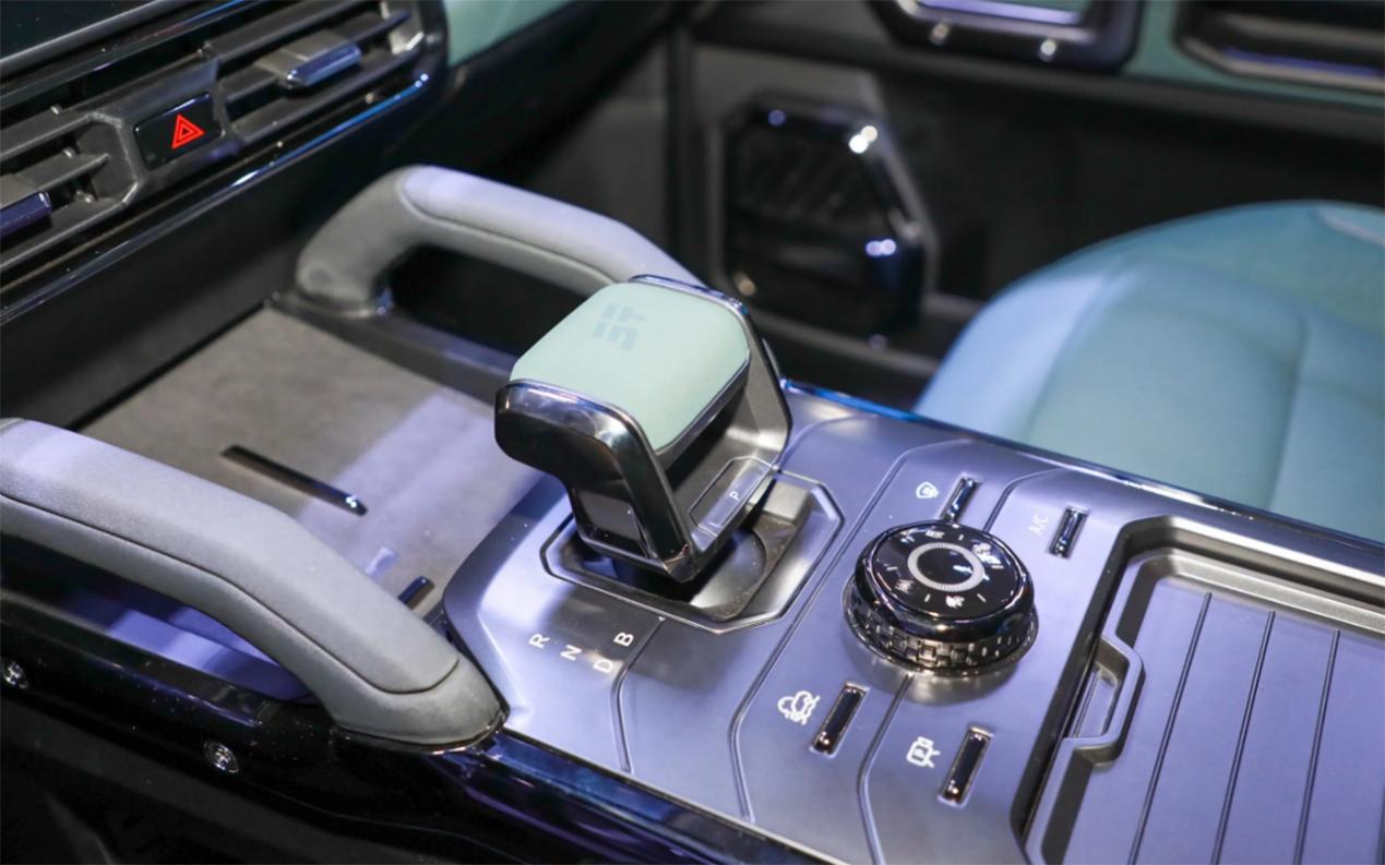 大型suv推荐路虎卫士,国产路虎卫士哪款最好