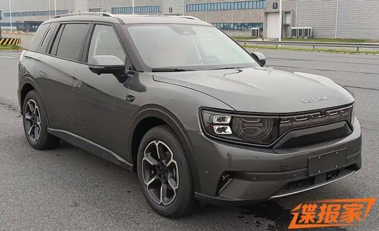 北汽新款7座车,全新北汽suvx7四驱顶配试驾视频