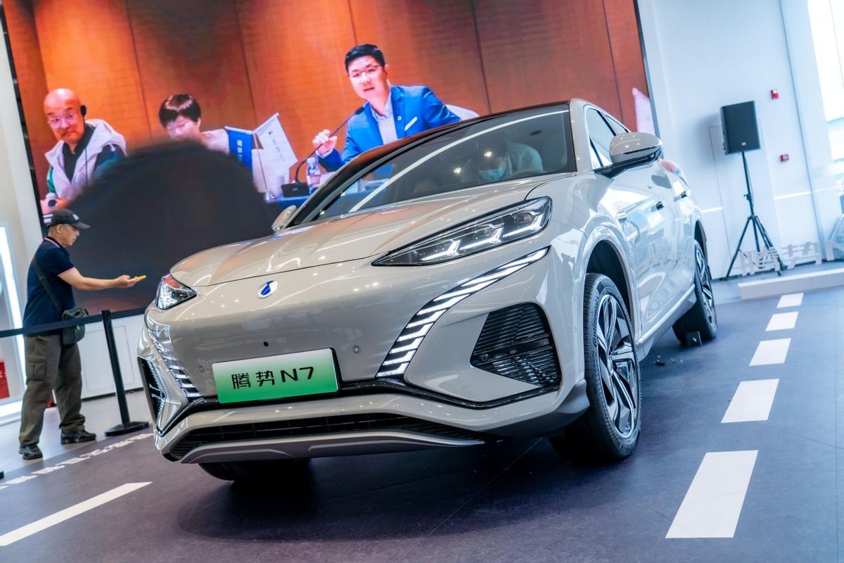 2023款腾势n7最新落地价,智能豪华猎跑suv腾势n7到底怎么样