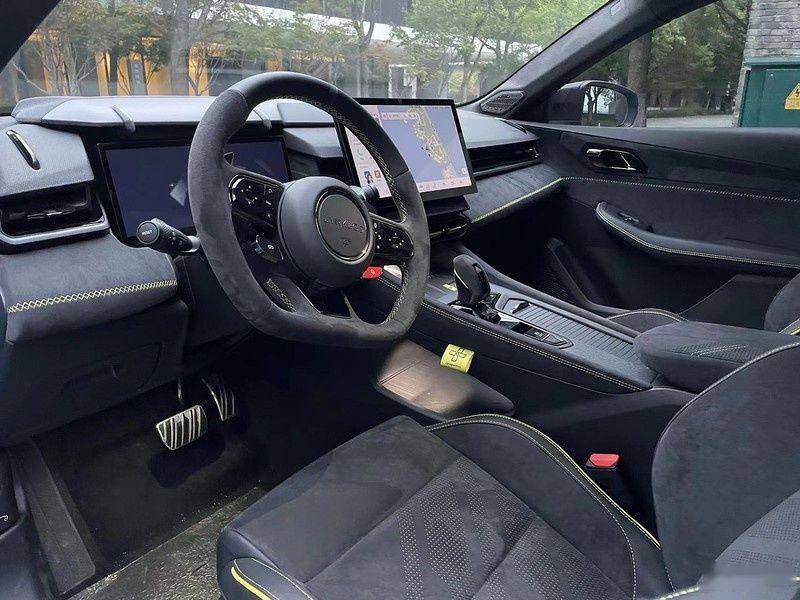 领克032022款一键切换运动模式,新款领克03可滑动大屏是标配吗