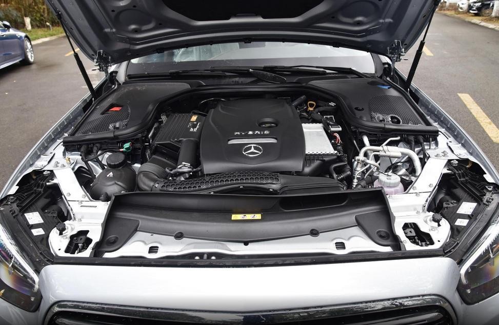 新款奔驰e级还有插电混动吗,奔驰e级新能源混动怎么买