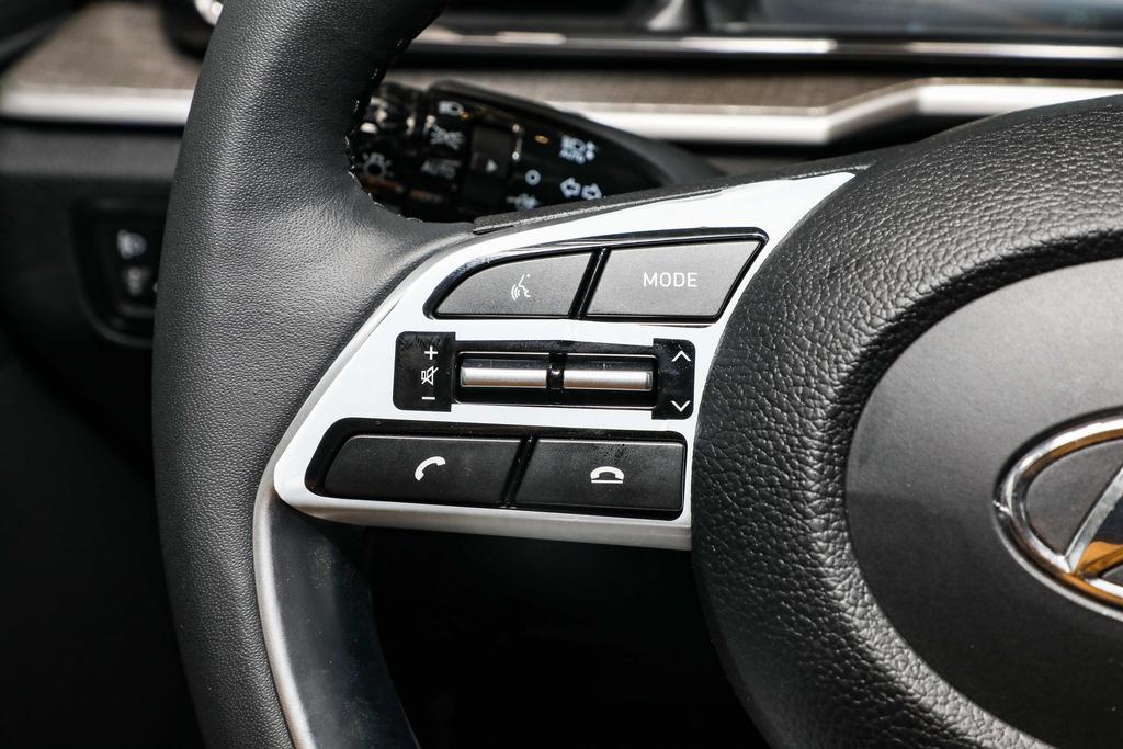 现代首款mpv库斯途车身颜色有几款,北京现代库斯途发布会现场在哪里