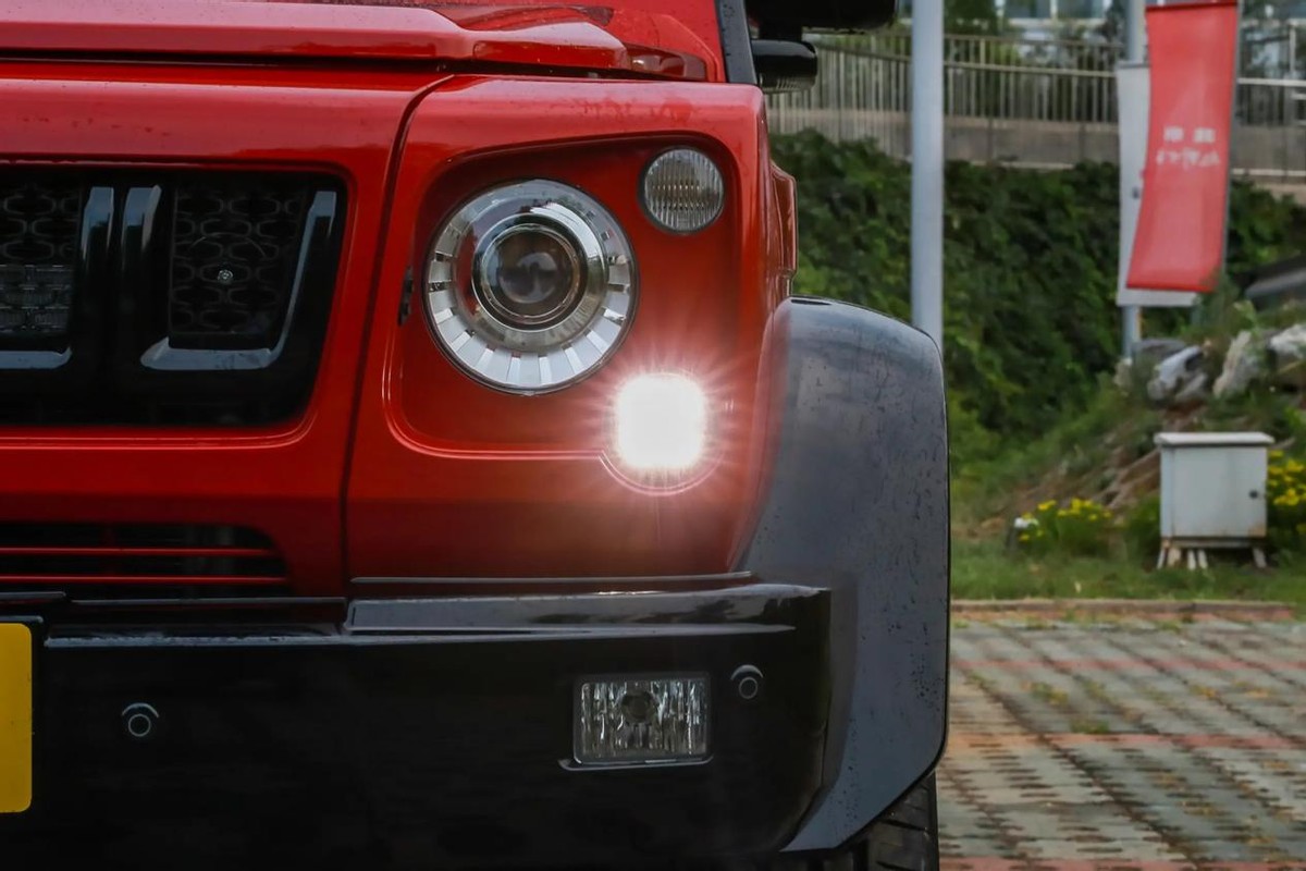 北京吉普bj80与奔驰大g,奔驰大G国产车