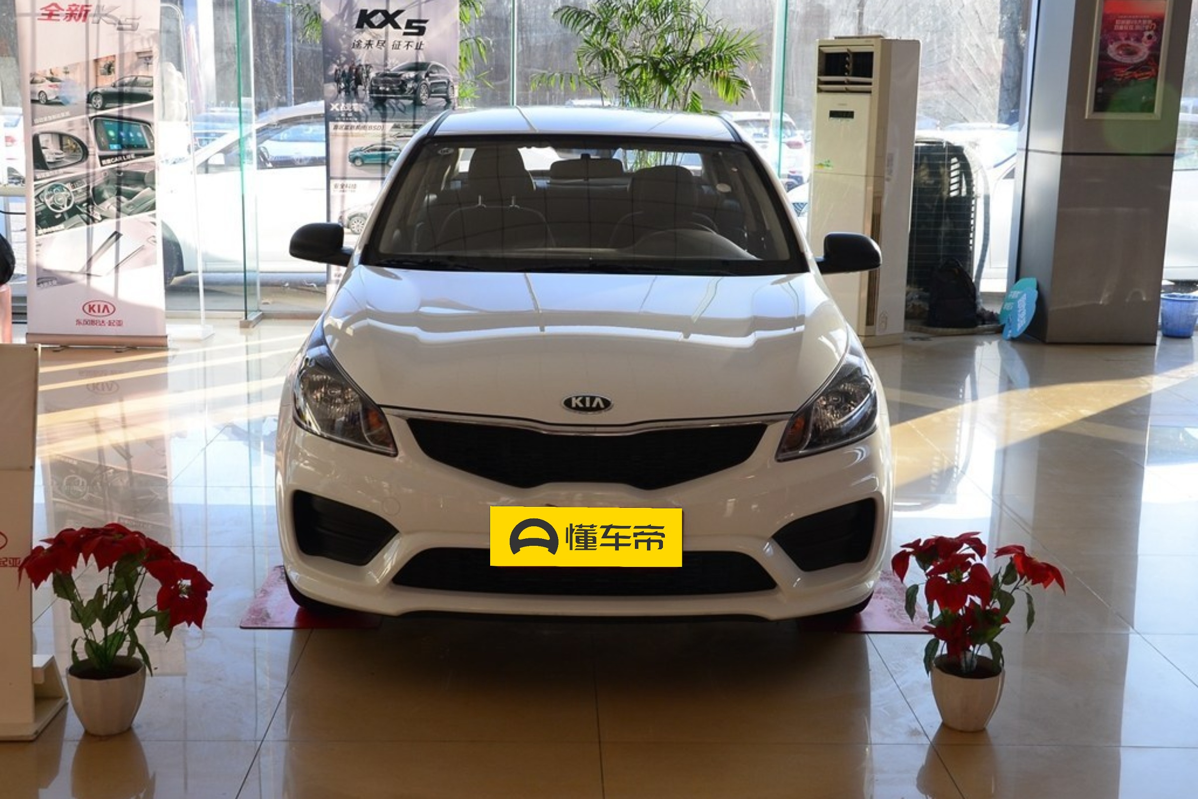 起亚k2数据接口在哪,起亚k2怎么看表显油耗