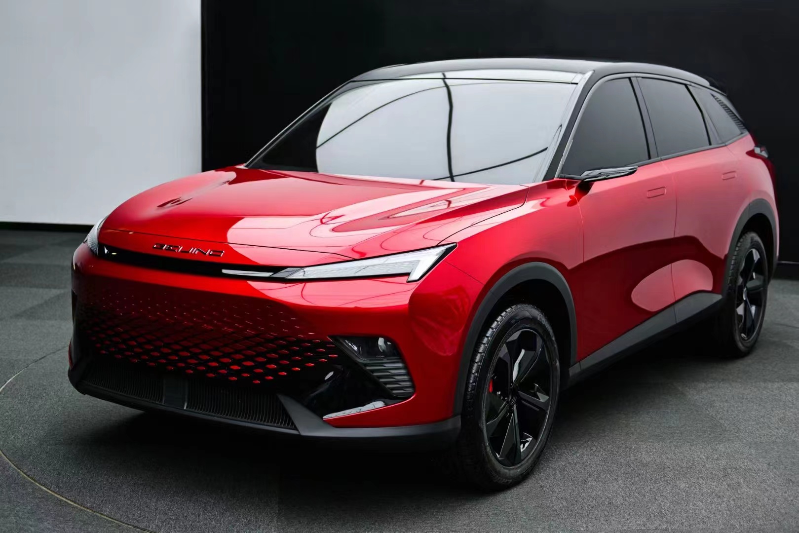 15万左右的suv科技感,25万左右北汽魔方suv车推荐