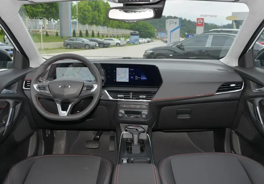 雪佛兰创酷2022款四缸沉浸式体验,雪佛兰创酷四驱顶配