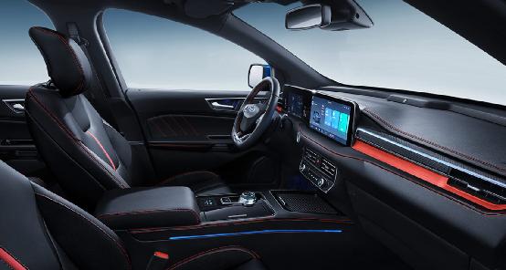 春风得益,草长莺飞,畅游疆界,驾享新程!锐界PLUS与您同行