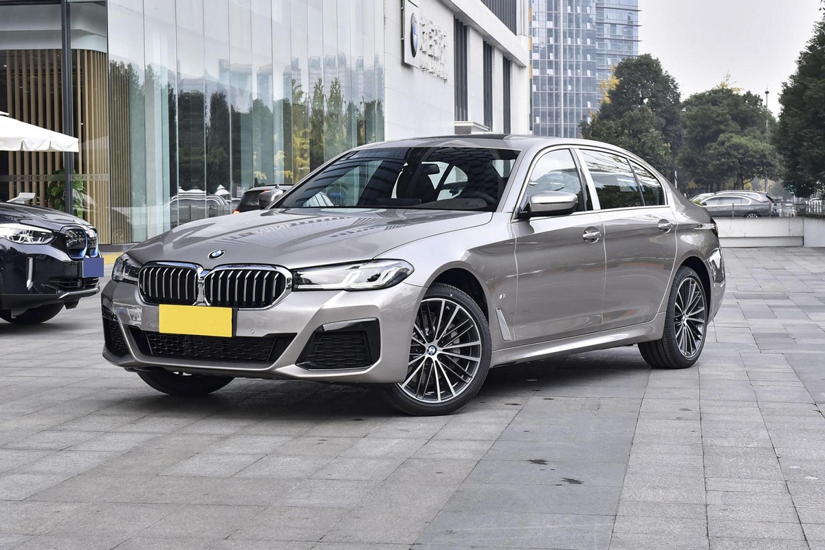 同级别奔驰宝马奥迪哪个好,奥迪a6l与宝马5系还有奔驰e哪个好