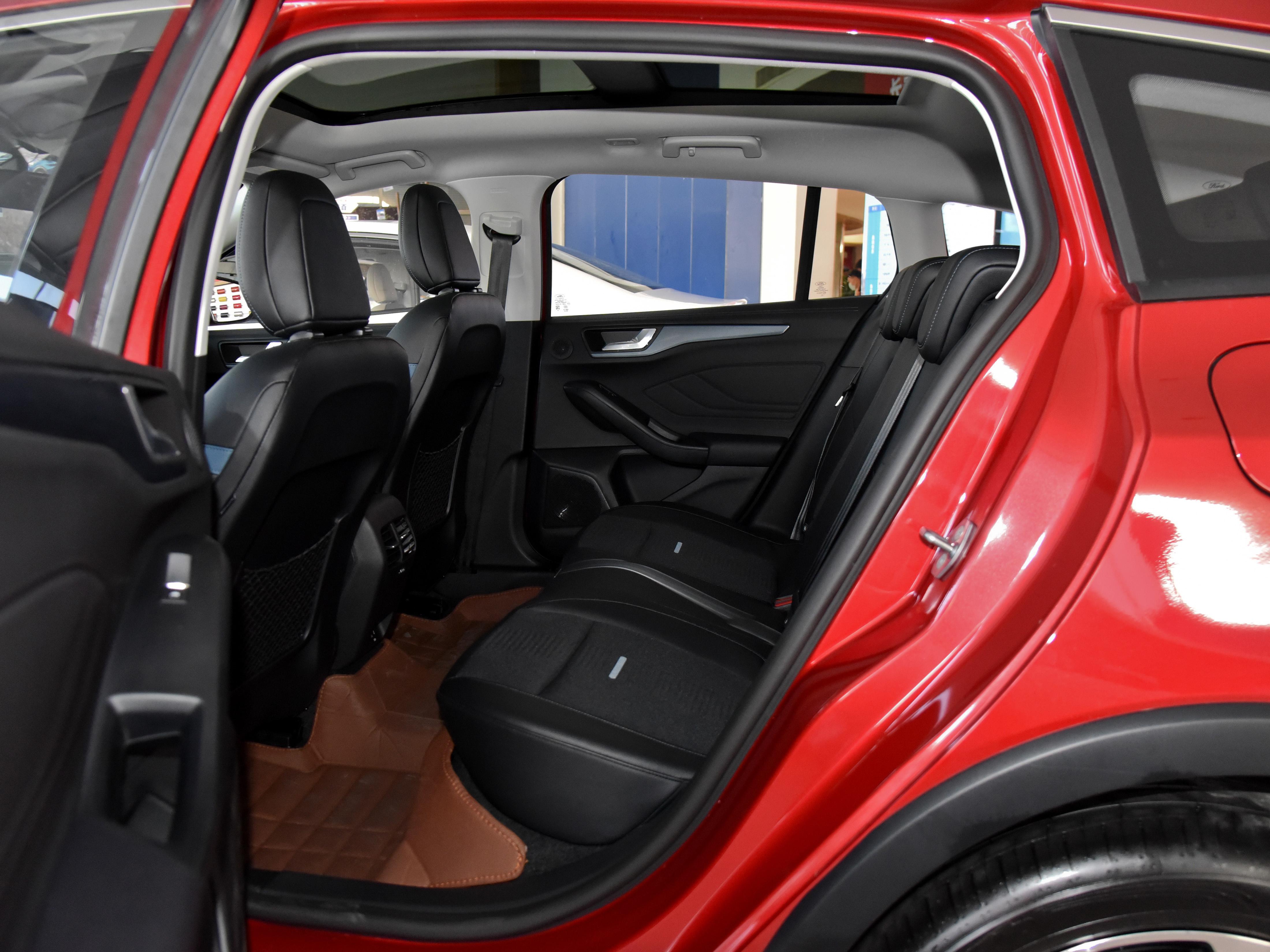 福克斯sedition版本评测大灯,福克斯两厢适合代步吗