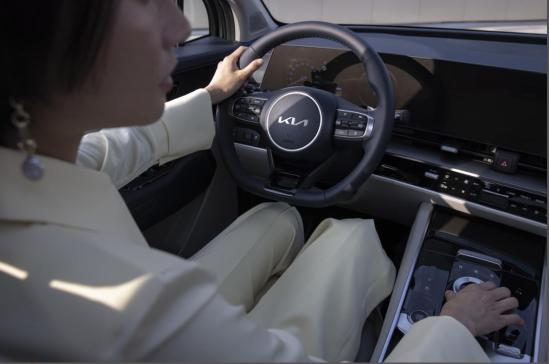 狮铂拓界手机和车机系统如何相连,起亚狮铂拓界车机可以连无线网吗