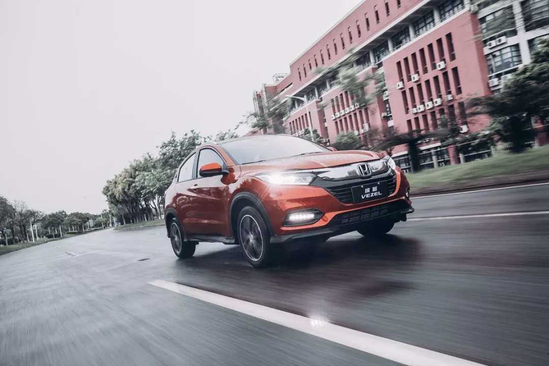 本田缤智1.5l极速测试,本田缤智220turbo豪华版车内介绍