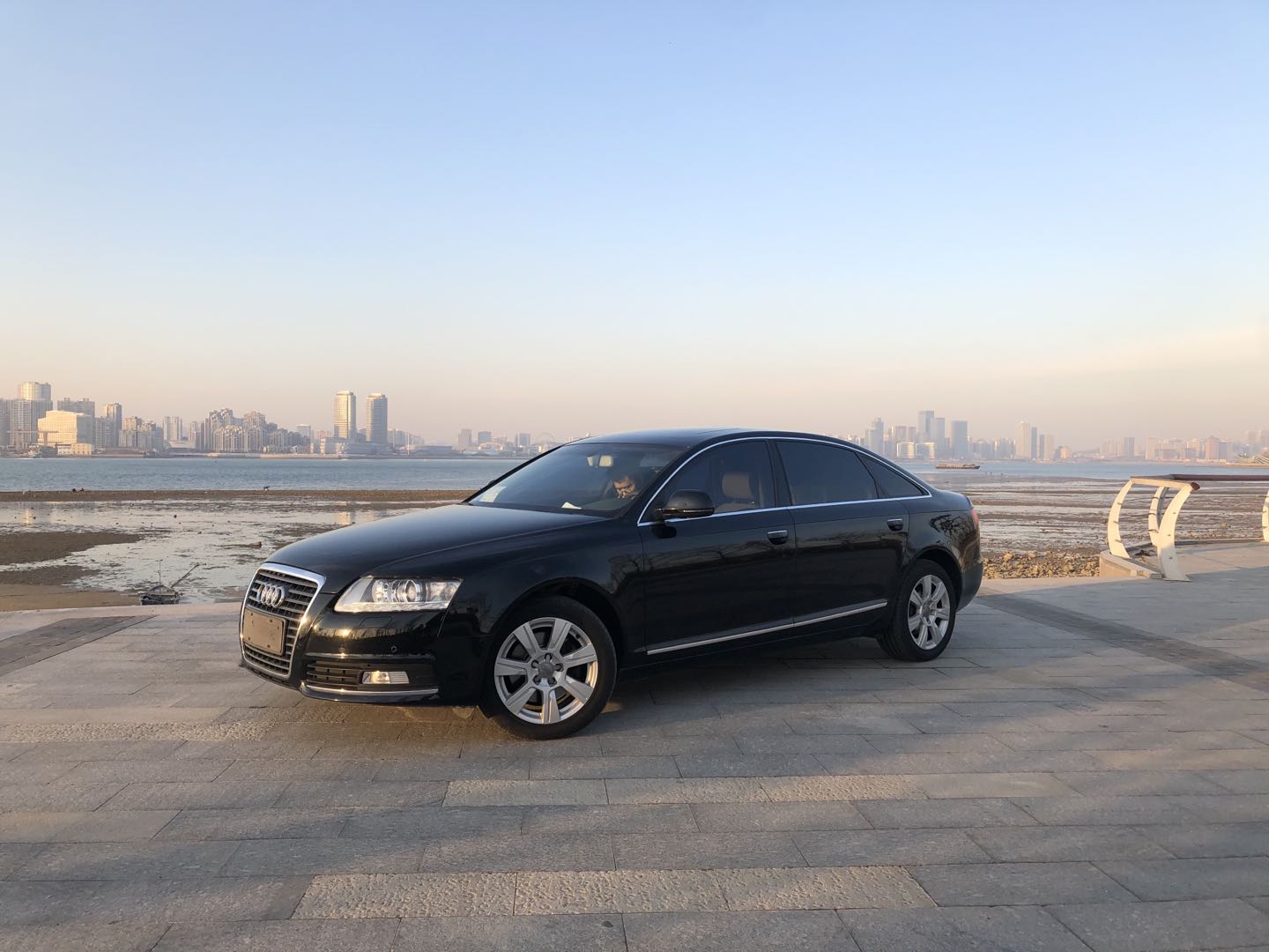 11年的奥迪a6l有手动挡的吗,11年奥迪a6l是什么黑