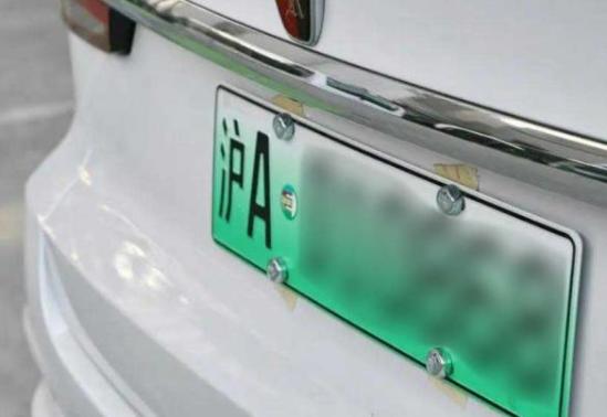 绿茵传奇推荐,xc60沃尔沃银灰色