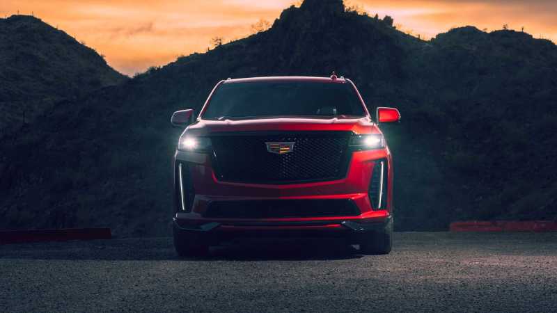 凯迪拉克凯雷德v系列试驾,凯迪拉克凯雷德V加长版评测