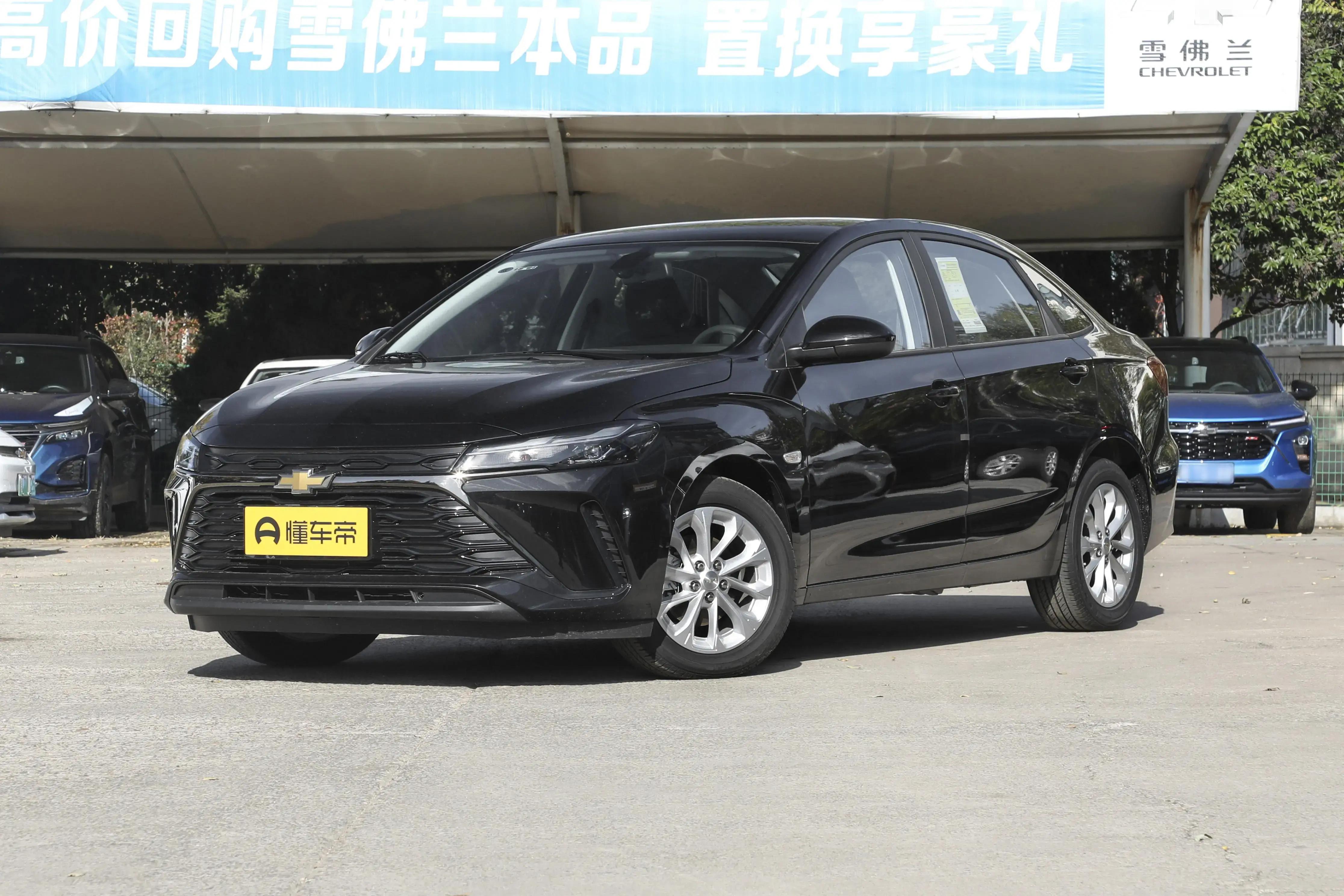 最新款雪佛兰科鲁泽深度测评,雪佛兰科鲁泽22款1.5l自动320悦享