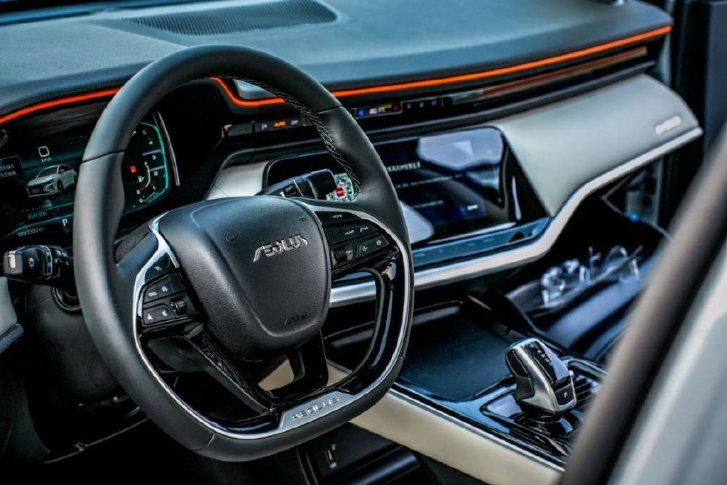 东风风神奕炫max剪刀门暗夜版,东风风神奕炫max过交叉轴