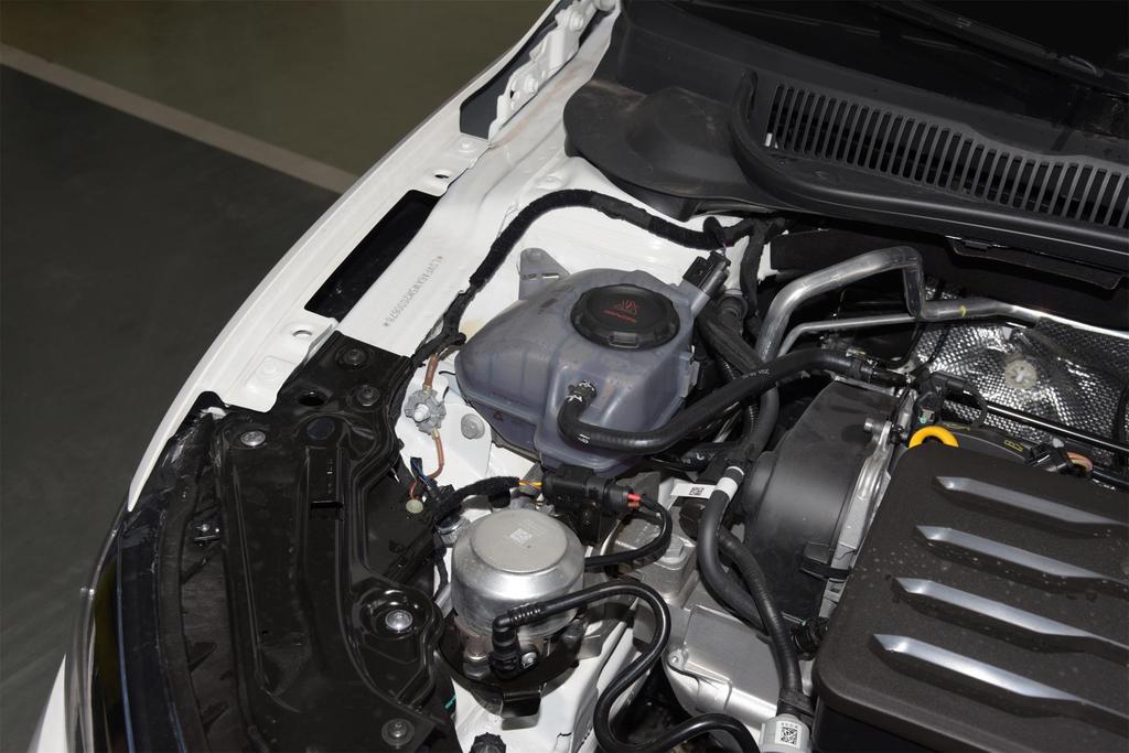 polo鎼烘墜椋為┌浜虹敓,polo鍚岀郴鍒楄溅