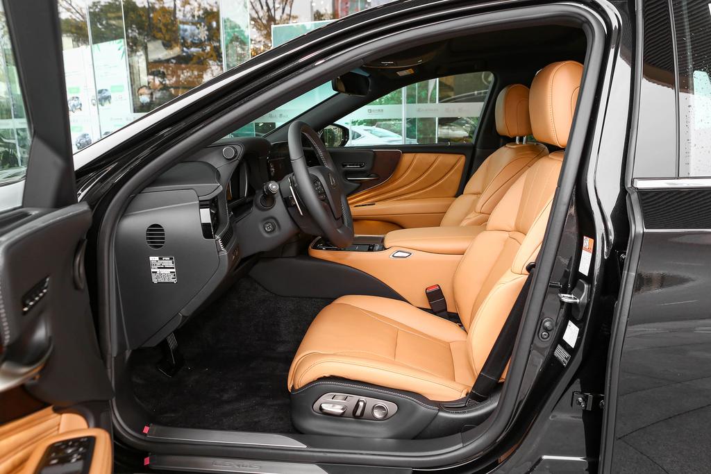 雷克萨斯ls降价最新信息,广州车市2018款雷克萨斯ls优惠5万