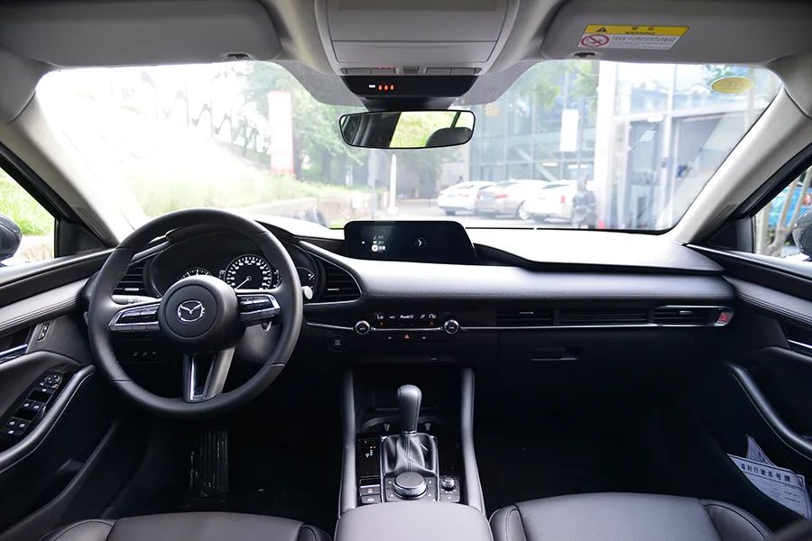 马自达3时尚版,马自达3昂克赛拉和宝马1系