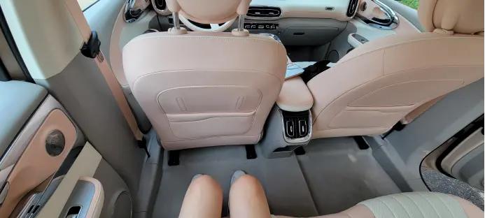 欧拉芭蕾猫2022和2023款的区别,欧拉芭蕾猫将于成都车展发布四门