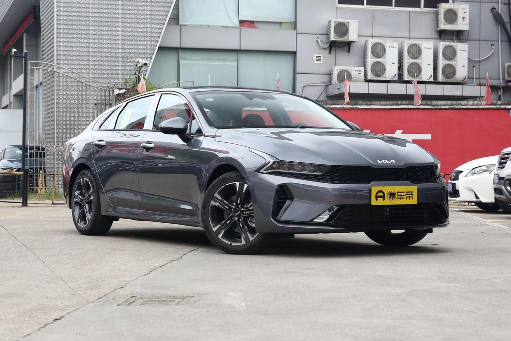 起亚k5适合家用吗,实用油耗低毛病少的家用车