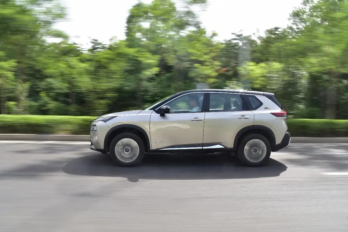 日产奇骏超混电驱没有备胎吗,双混电驱奇骏