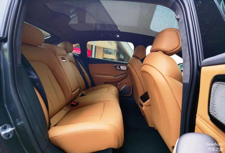 飞凡f7非凡巴赫座舱多少钱,试驾飞凡f7