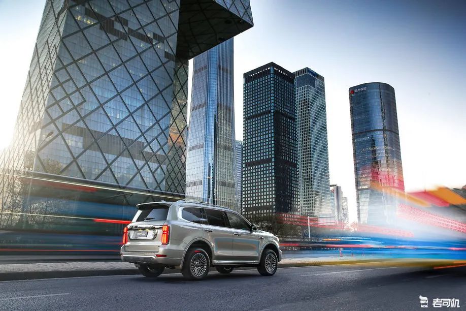 2020款日产途乐对比老款途乐,6.2的猛禽pk日产途乐