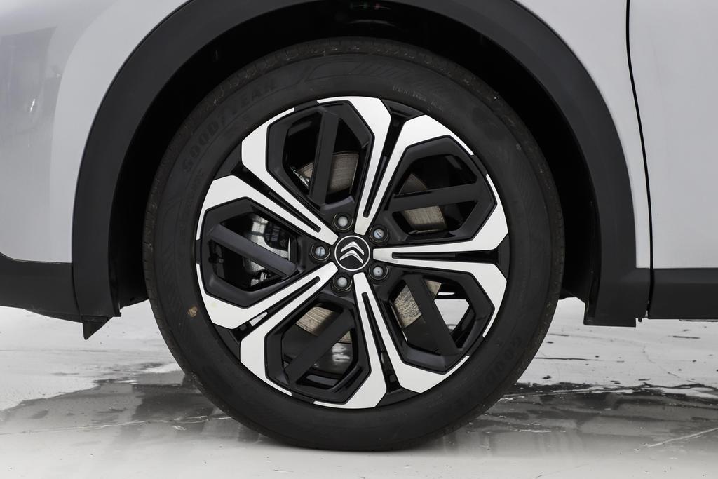 哪款轿车比凡尔赛c5x好,和凡尔赛c5x同级别的车都有哪几款