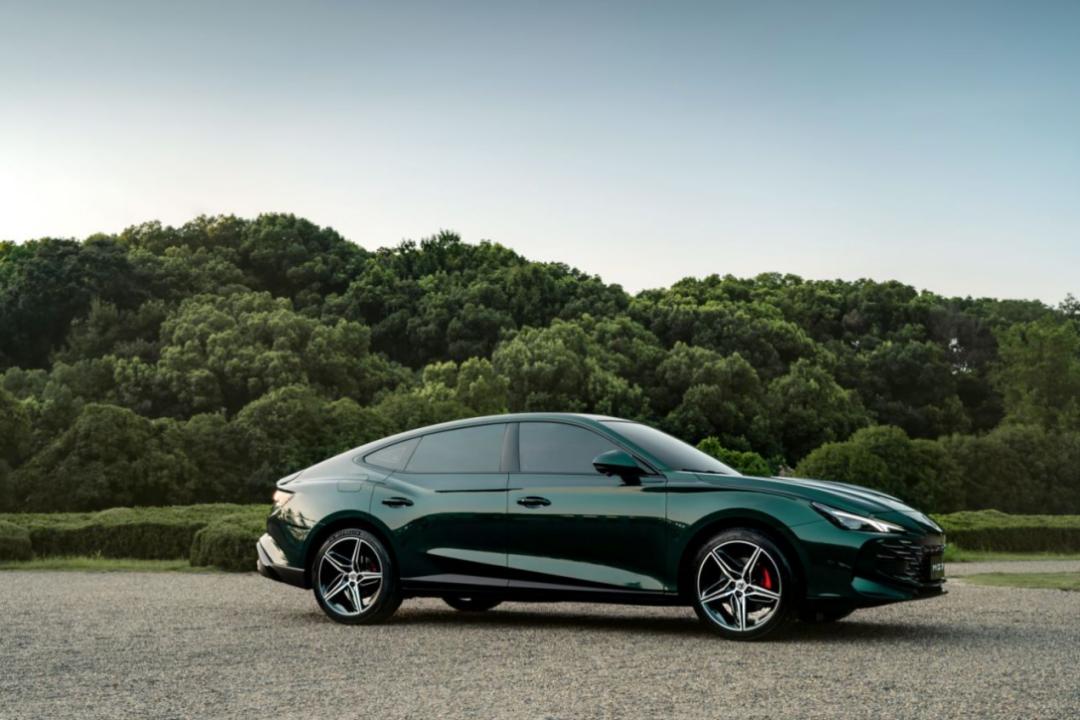 mg7跑得过思域吗,mg7一百周年