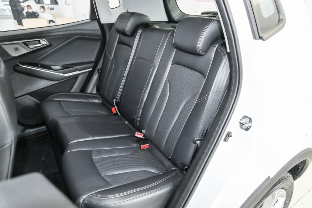 长安cs15买车详情,买新车长安cs15有官方优惠吗