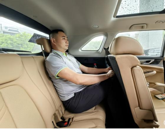 蓝电e5混动空间体验,蓝电e5试驾体验