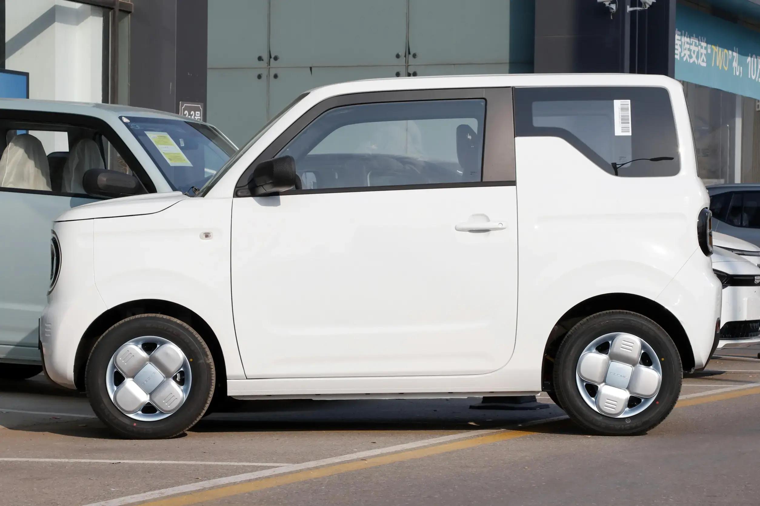 吉利熊猫mini亚运版对比宏光mini,吉利熊猫mini全方位评测