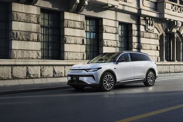 零跑C11纯电特价车至高优惠30000元并赠送交强险，包上牌