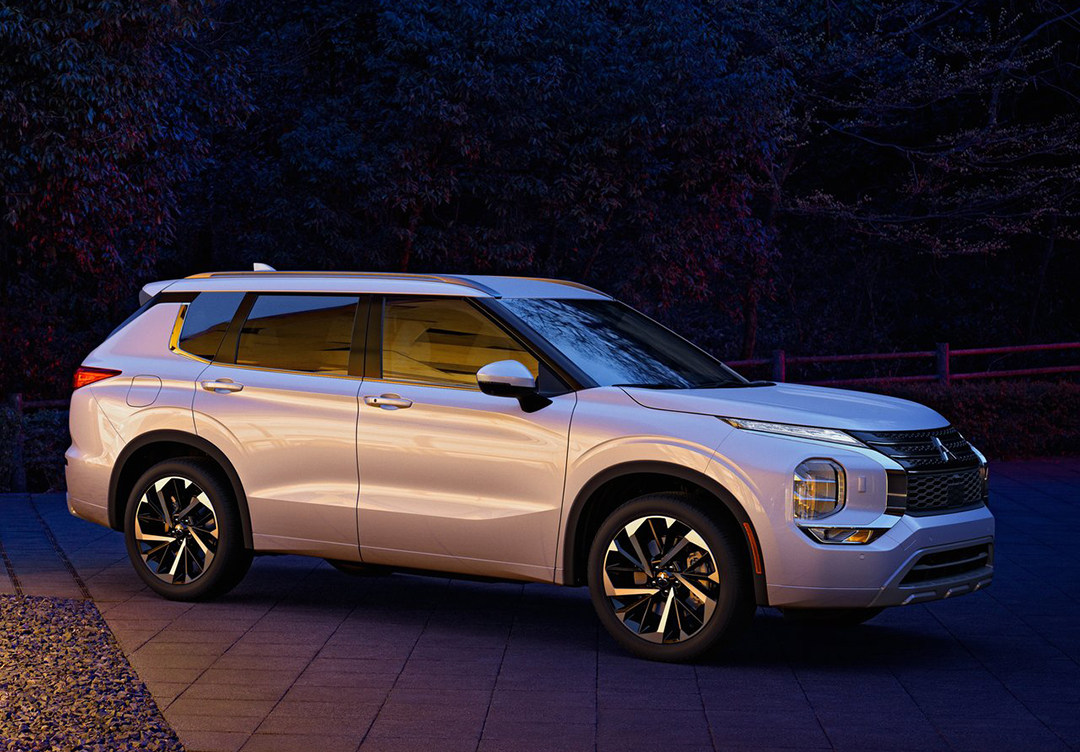 全新欧蓝德越野性能,三菱欧蓝德3.0v6发动机油耗多少