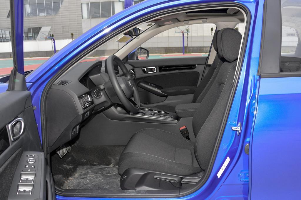 全新思域优惠,全新思域2022尚动版首付8万分期