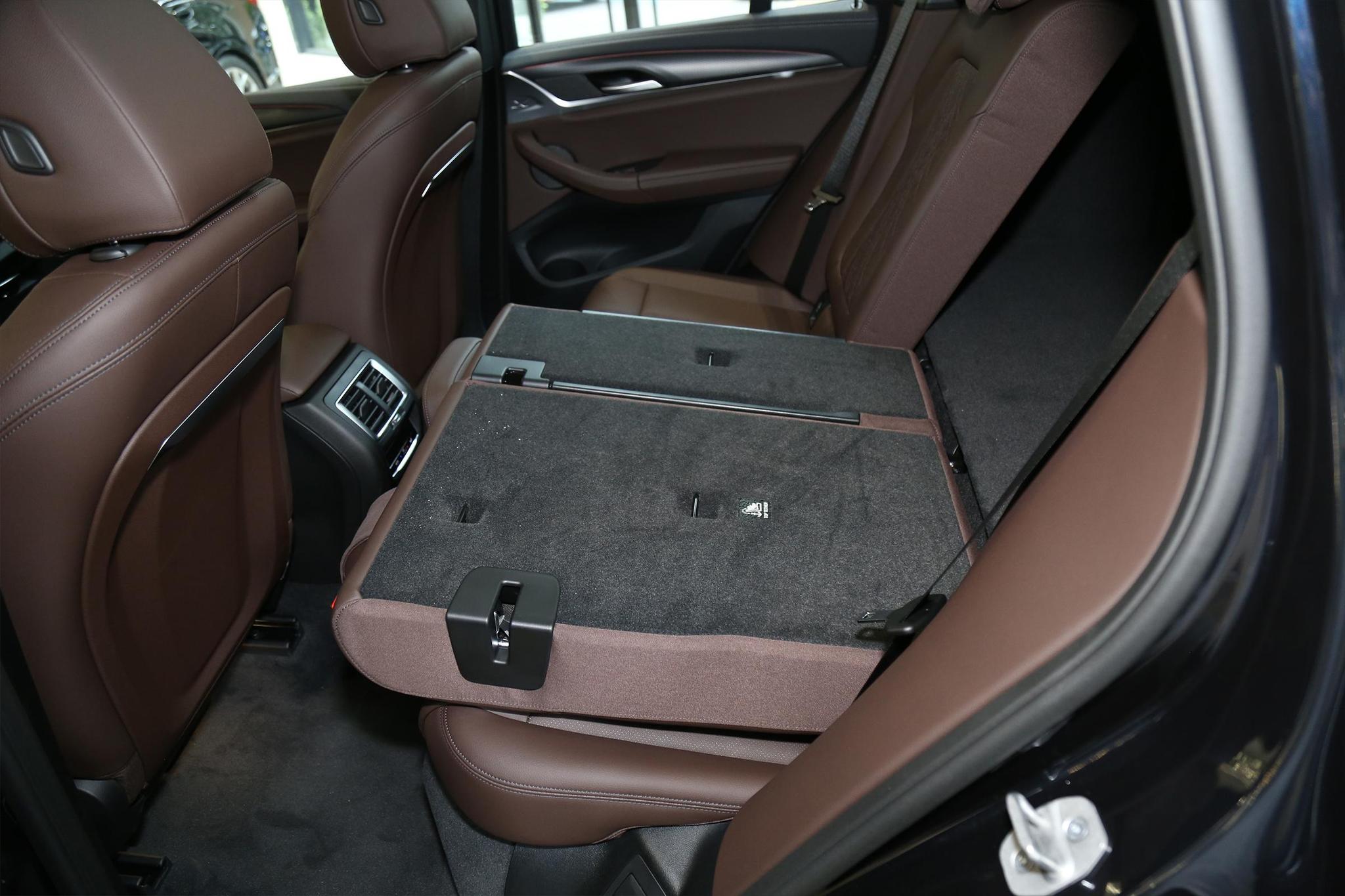 想买安全性好的suv,想买个好看智能省油空间大的suv