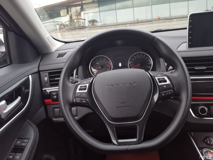 新风行t5增自动舒适型售8.99万元,东风风行t5盛世款pk广汽传祺gs4