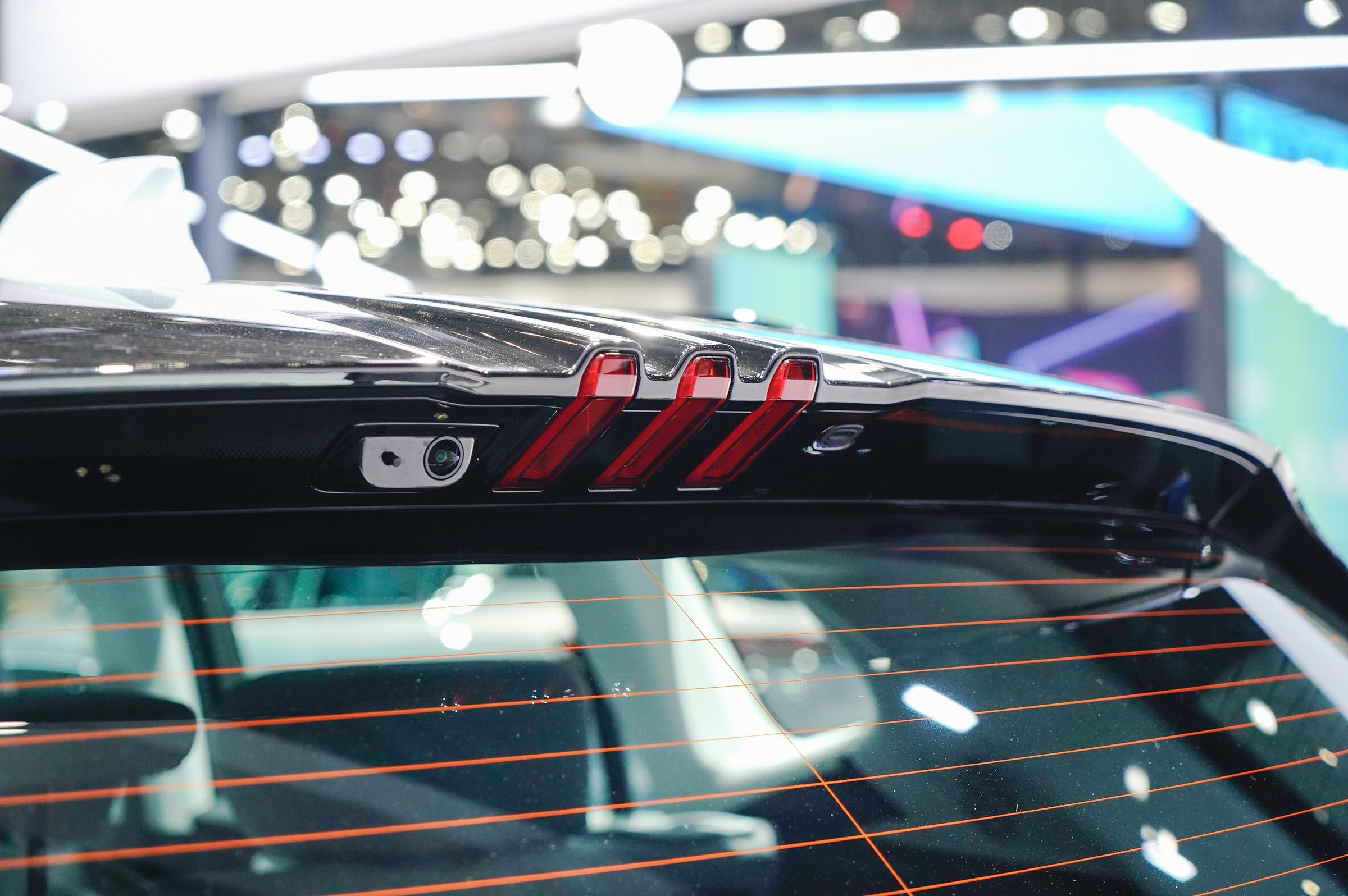 大五座智能纯电suv别克e5,纯电SUV别克E5上市降价吗